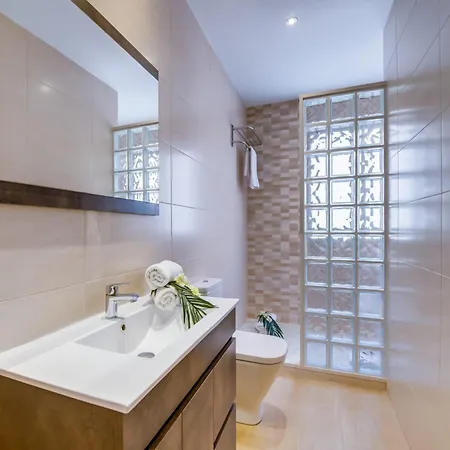 Holiday home For 10 Guests Near