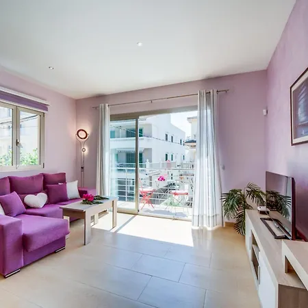 For 10 Guests Near Holiday home