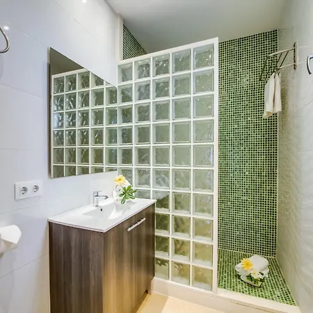 Retreat With Private Terrace *