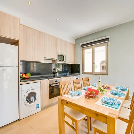 Будинок відпочинку For 10 Guests Near *